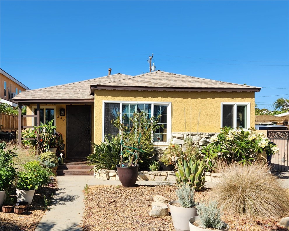 This Montebello home boasts 2 spacious bedrooms and 3 full bathrooms, perfect for comfortable living. The interior offers a large den, a versatile office space, and a bonus room for added convenience. The home includes a 2-car garage and a driveway, providing ample parking space. The property has a good size yard, ideal for outdoor activities or entertainment. Recent upgrades include a new roof and an updated 200-amp electrical panel for enhanced functionality. Located just minutes away from shops, restaurants, and major highways, this home offers both tranquility and accessibility. Don't miss the chance to make this your perfect home! More pictures coming soon.
