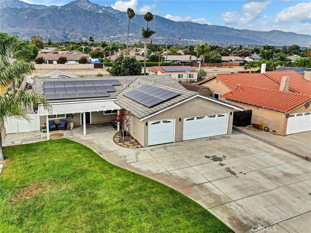 9220 Highland