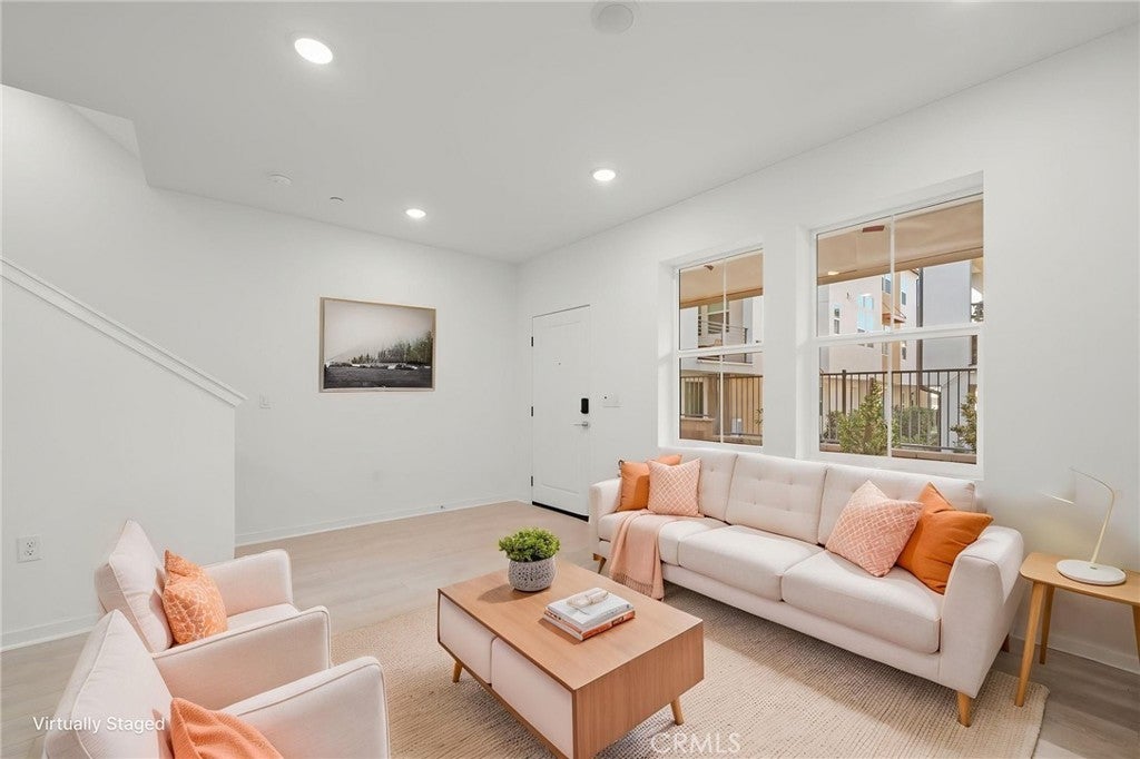 463 Paradiso Place