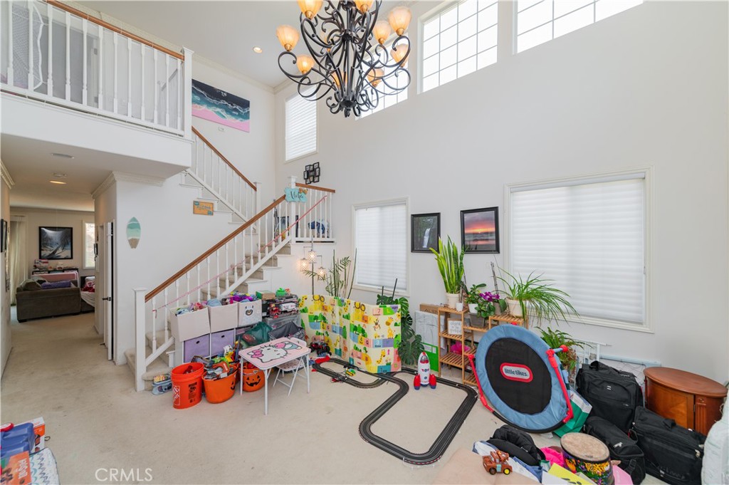 1828 Scenic View Circle