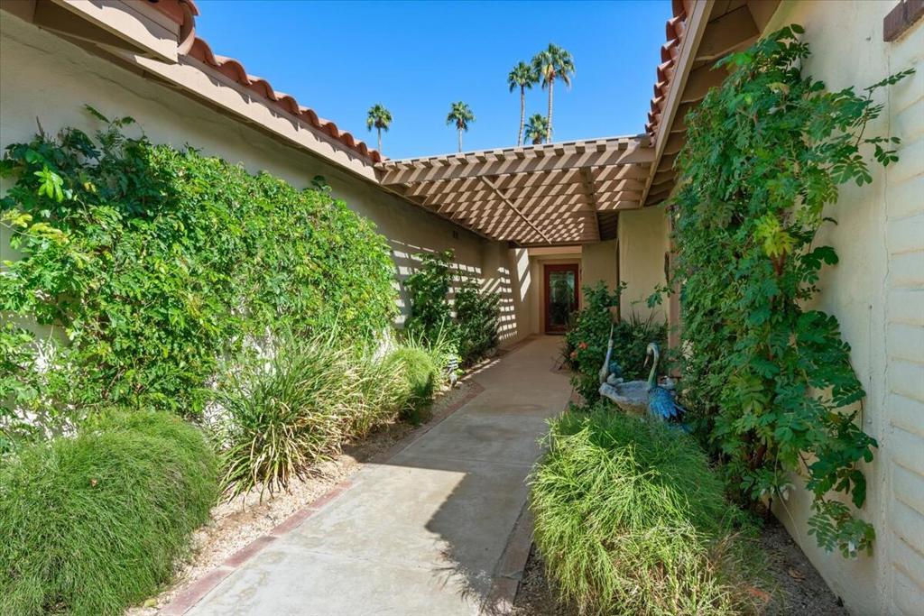 206 Seville Circle