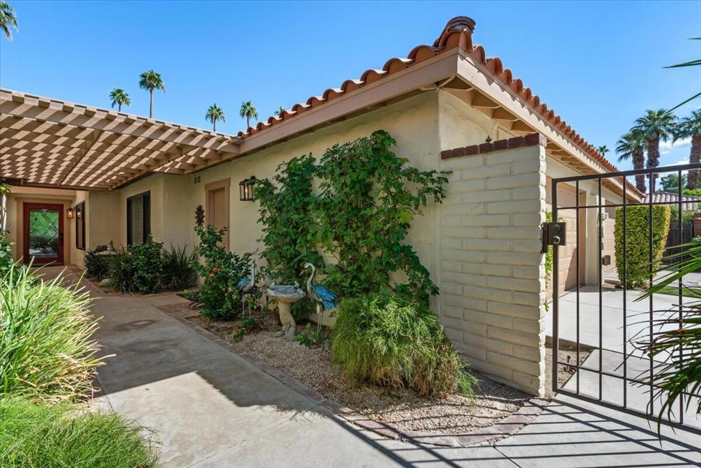 206 Seville Circle