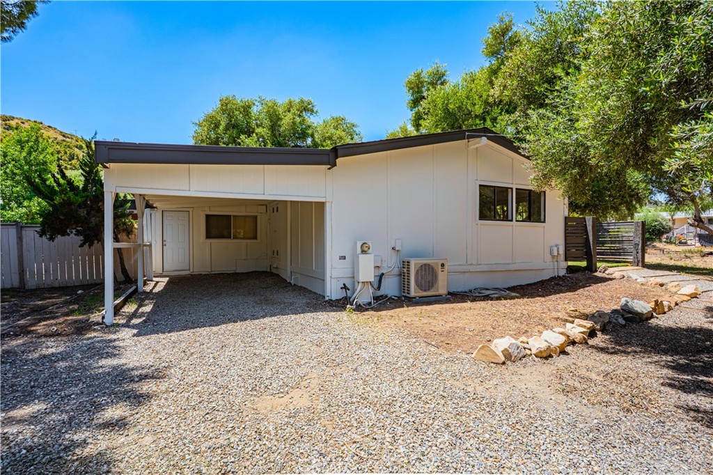 20691 Alameda Del Monte