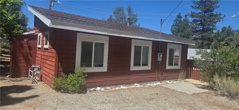 Photo of 6787 Lakeview DR, Frazier Park, CA 93225 (MLS # SR26169075)