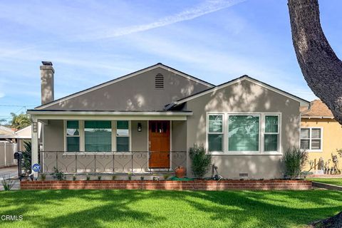 Photo of 431 Deodar Avenue, Oxnard, CA 93030 (MLS # V1-34406)