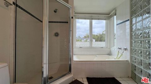 Tiny photo for 807 21st Street #3, Santa Monica, CA 90403 (MLS # 26857721)