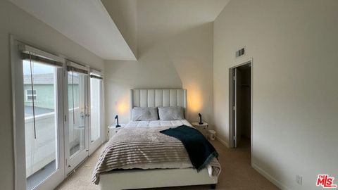 Tiny photo for 807 21st Street #3, Santa Monica, CA 90403 (MLS # 26857721)