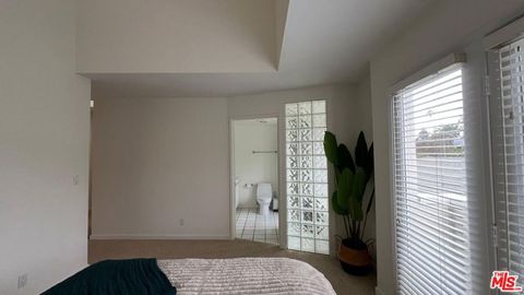 Tiny photo for 807 21st Street #3, Santa Monica, CA 90403 (MLS # 26857721)