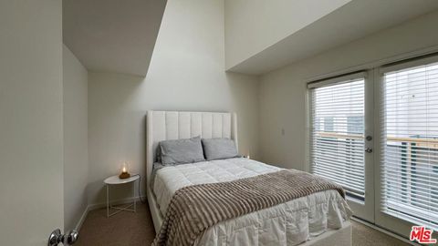 Tiny photo for 807 21st Street #3, Santa Monica, CA 90403 (MLS # 26857721)