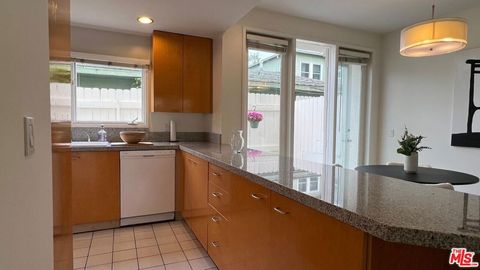 Tiny photo for 807 21st Street #3, Santa Monica, CA 90403 (MLS # 26857721)