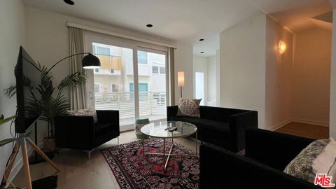 Tiny photo for 807 21st Street #3, Santa Monica, CA 90403 (MLS # 26857721)