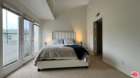 Tiny photo for 807 21st Street #3, Santa Monica, CA 90403 (MLS # 26857721)