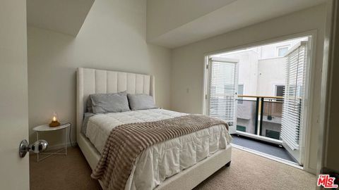 Tiny photo for 807 21st Street #3, Santa Monica, CA 90403 (MLS # 26857721)