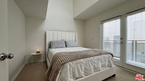 Tiny photo for 807 21st Street #3, Santa Monica, CA 90403 (MLS # 26857721)