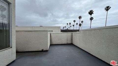 Tiny photo for 807 21st Street #3, Santa Monica, CA 90403 (MLS # 26857721)