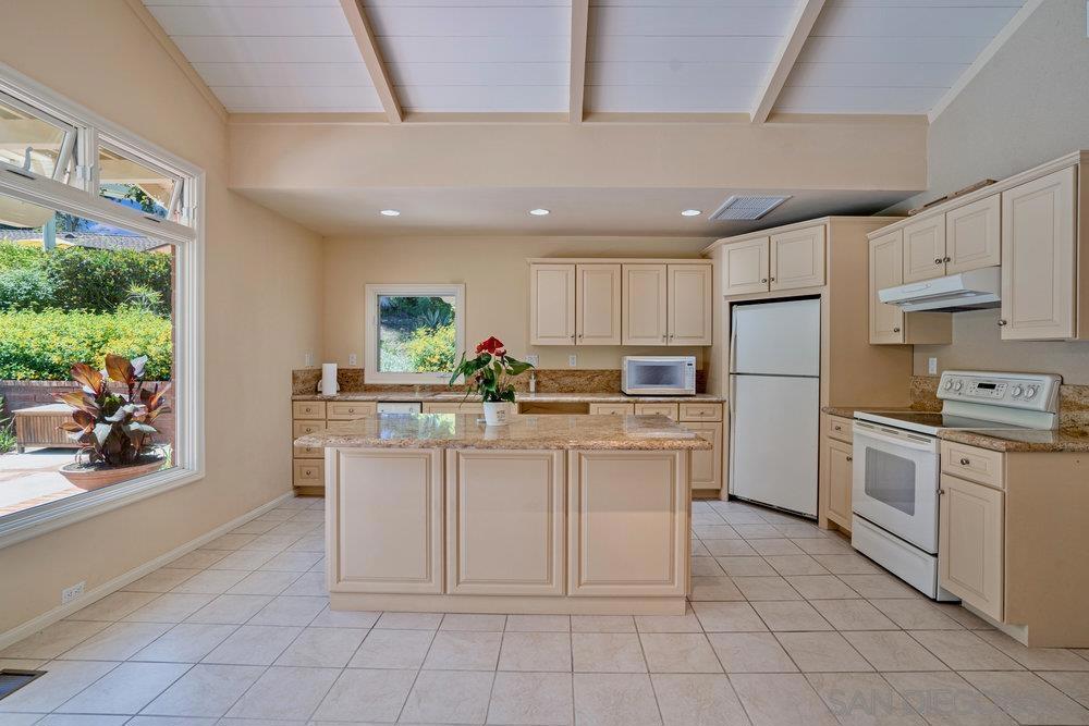 Rancho Santa Fe - Residential