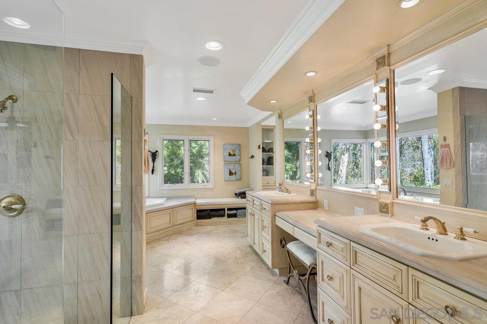 Rancho Santa Fe - Residential