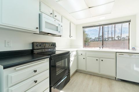 Photo of 2420 Los Coyotes Drive, Palm Springs, CA 92264 (MLS # 219142627PS)