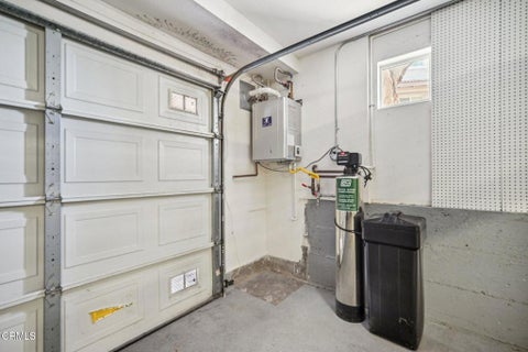 Tiny photo for 1337 Bayside Circle, Oxnard, CA 93035 (MLS # V1-35699)