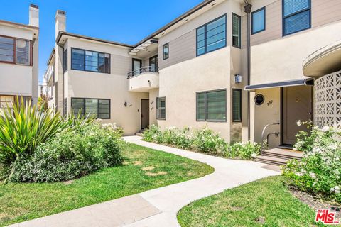 Photo of 107 S Flores Street #1/2, Los Angeles, CA 90048 (MLS # 26841665)