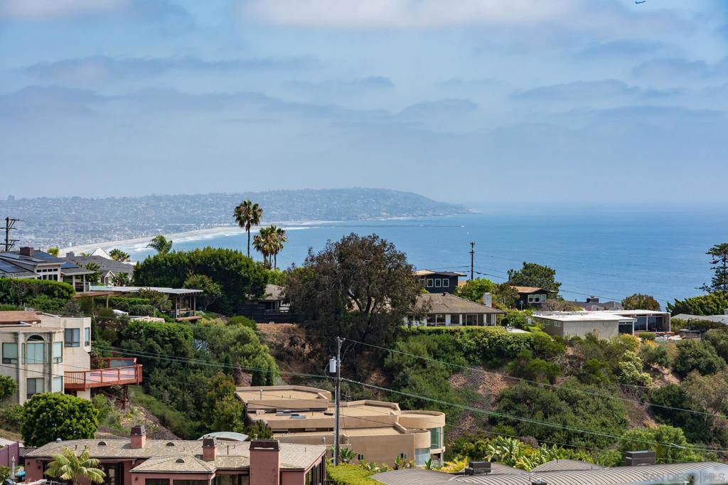 6125 Terryhill