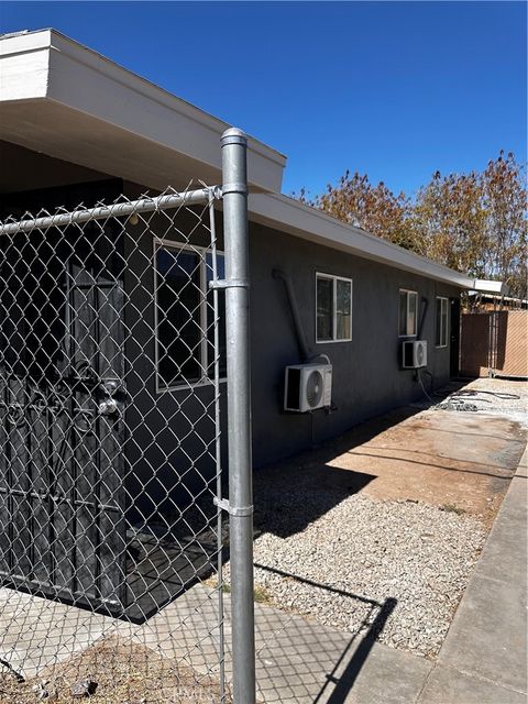 Photo of 182 N Acacia St, Blythe, CA 92225 (MLS # SW25191303) Photo of 182 N Acacia St, Blythe, CA 92225 (MLS # SW25191303)