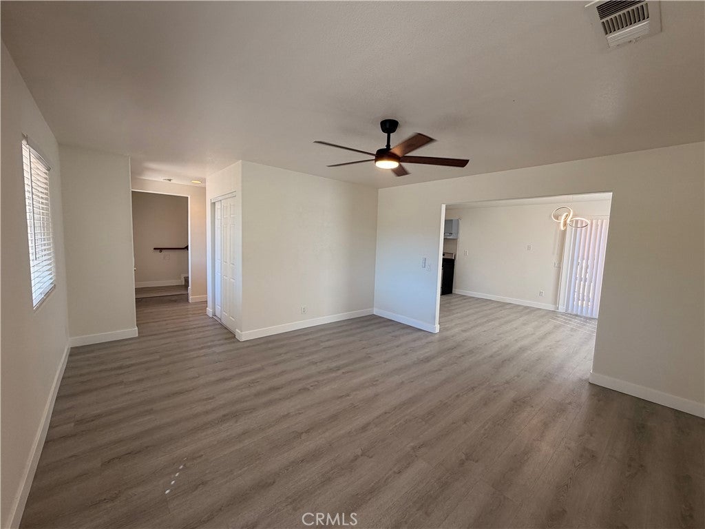 905 W Sumner A & B
