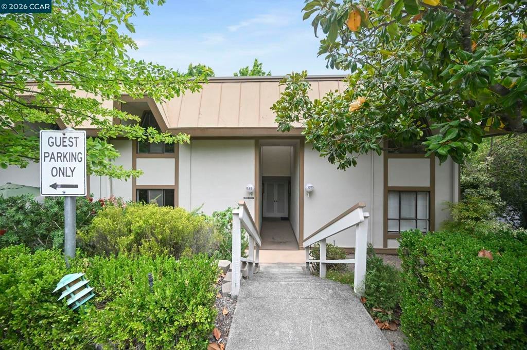 1525 Canyonwood Ct CT 3, Walnut Creek CA 94595