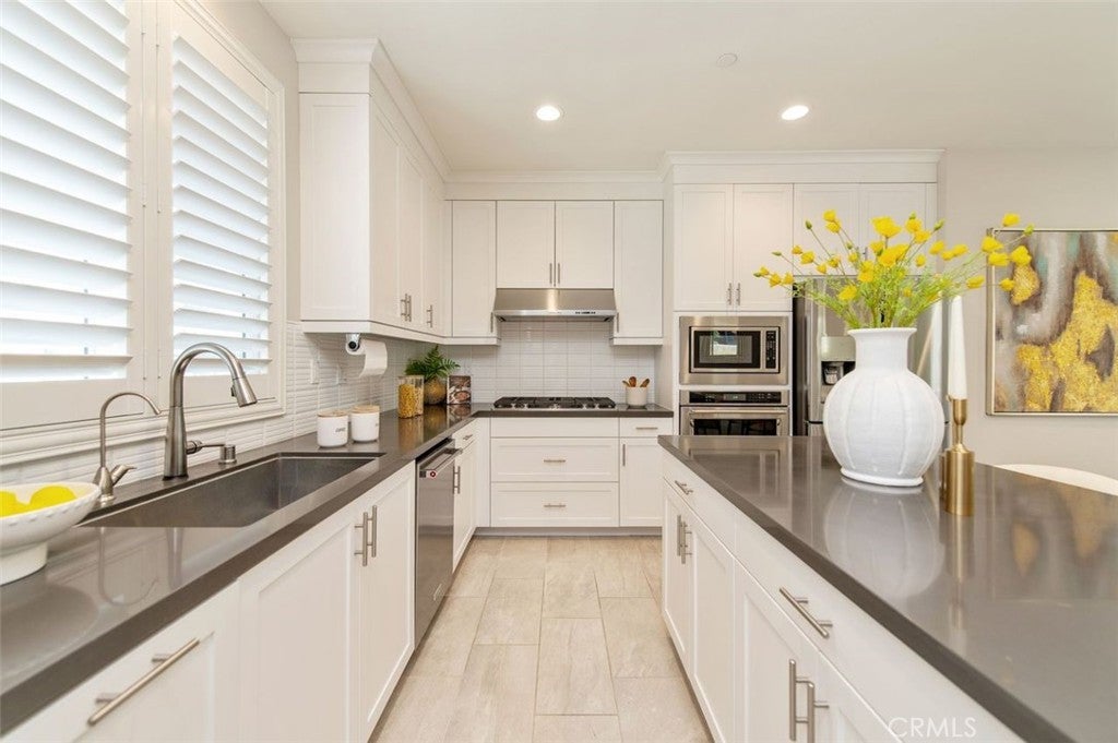 123 Tenor, Irvine CA 92618 - Photo 6