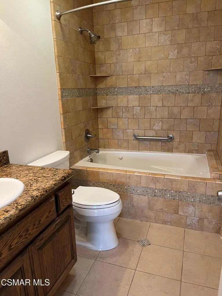 Oxnard, California 93035, United States, 6 Bedrooms Bedrooms, ,5 BathroomsBathrooms,Residential,Active,239905