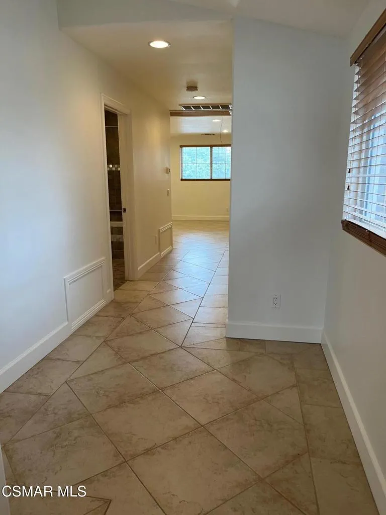 Oxnard, California 93035, United States, 6 Bedrooms Bedrooms, ,5 BathroomsBathrooms,Residential,Active,239905