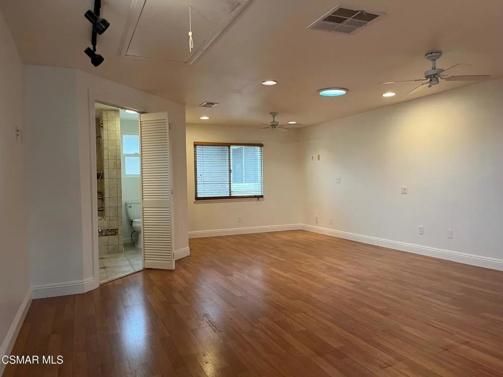 Oxnard, California 93035, United States, 6 Bedrooms Bedrooms, ,5 BathroomsBathrooms,Residential,Active,239905