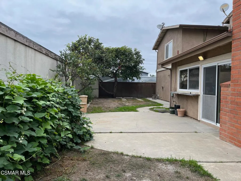 Oxnard, California 93035, United States, 6 Bedrooms Bedrooms, ,5 BathroomsBathrooms,Residential,Active,239905