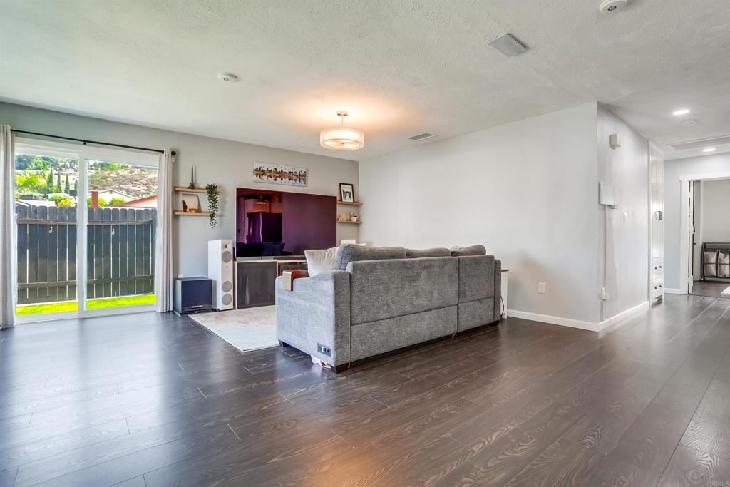 13255 Evanston Dr