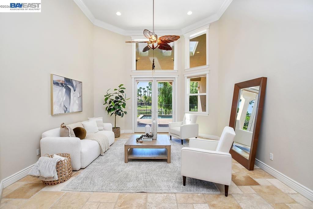 5661 Oakmont Ct