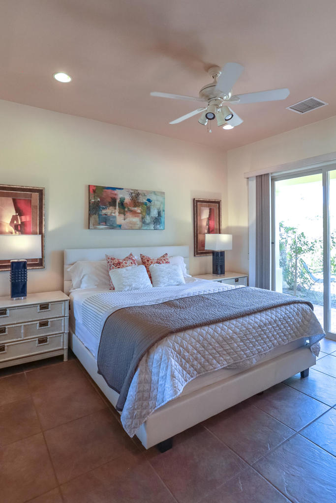 16 Villaggio Place