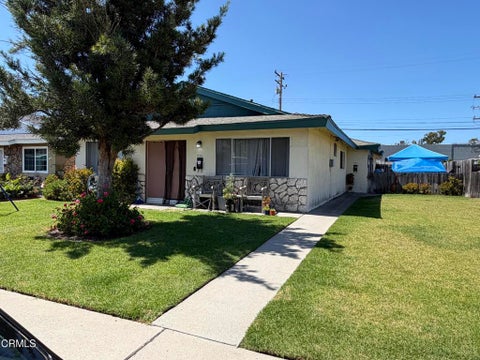 Photo of 835 N M Street, Oxnard, CA 93030 (MLS # V1-38614)