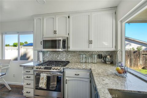 Photo of 1712 Weathervane Pl, Escondido, CA 92027 (MLS # OC25268608)