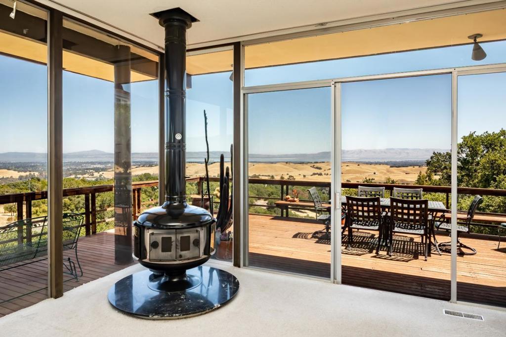 30 Pine Ridge Way