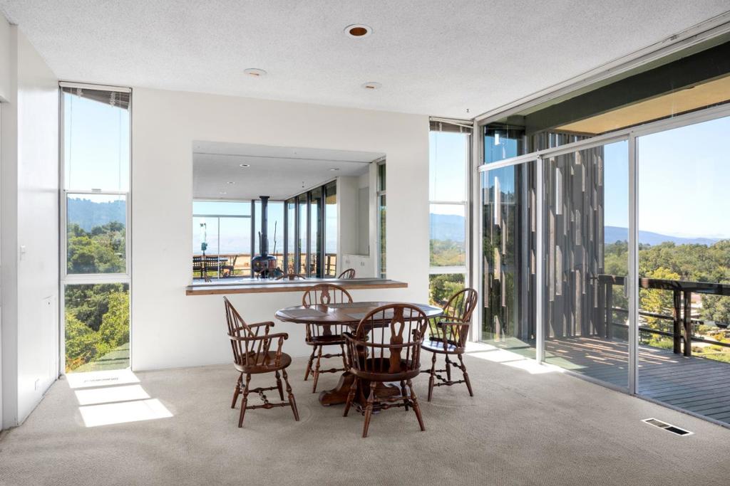 30 Pine Ridge Way