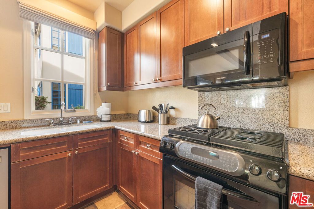 Legacy Villas - Residential