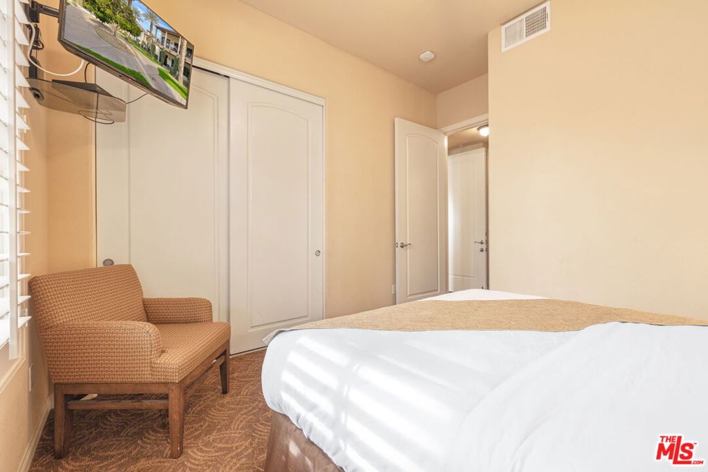 Legacy Villas - Residential