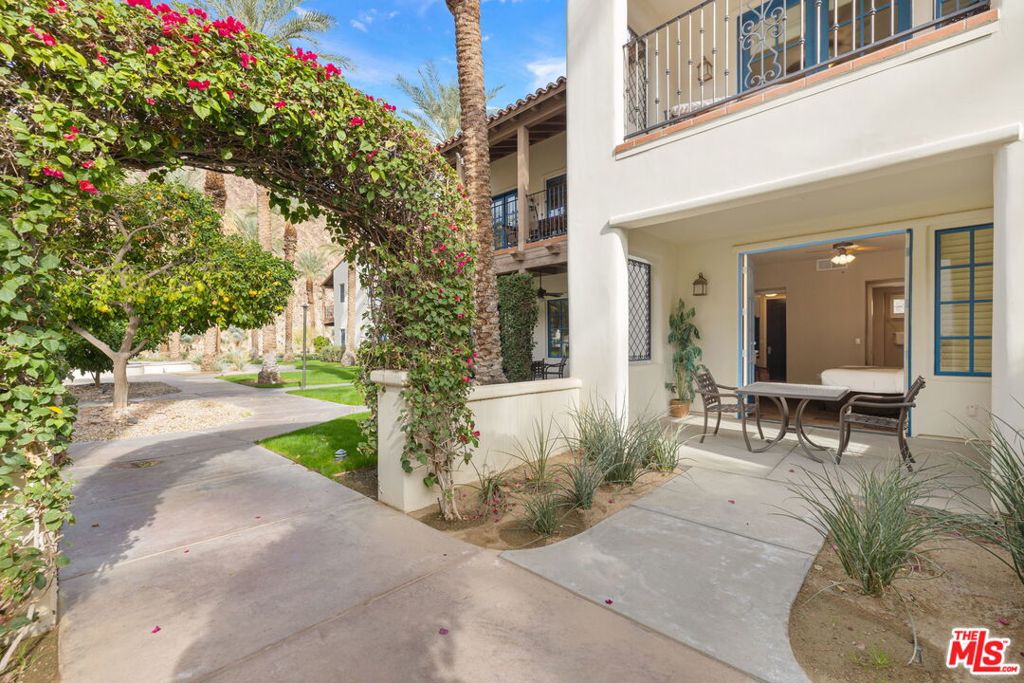 Legacy Villas - Residential