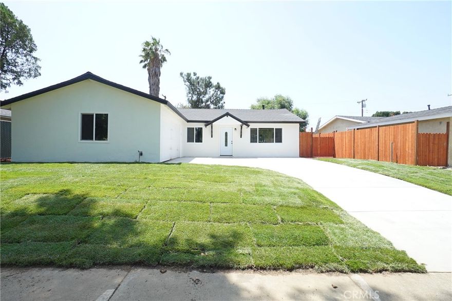 Turnkey ~ 3 Bedrooms + 2 Baths, Single story Home in a desirable Neighborhoods at San Dimas. Within the award-winning Bonita Unified School District. This Move-in-ready Home seamlessly blends comfort, style, and convenience--making it ideal for families, professionals, or anyone seeking an inviting community setting. 

Located just minutes from top-rated schools, scenic parks,and convenient shopping at Target, Trader Joes, and Costco, this home truely has it all. Don't miss your chance to own a turnkey gem in the heart of San Dimas.