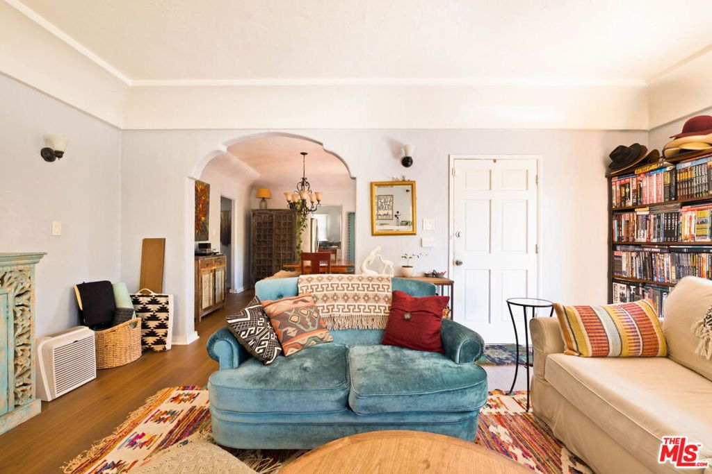 4253 Franklin Avenue