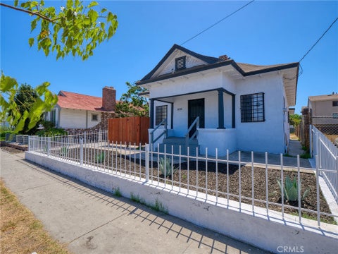Photo of 1028 E 10th ST, Long Beach, CA 90813 (MLS # DW26194178)