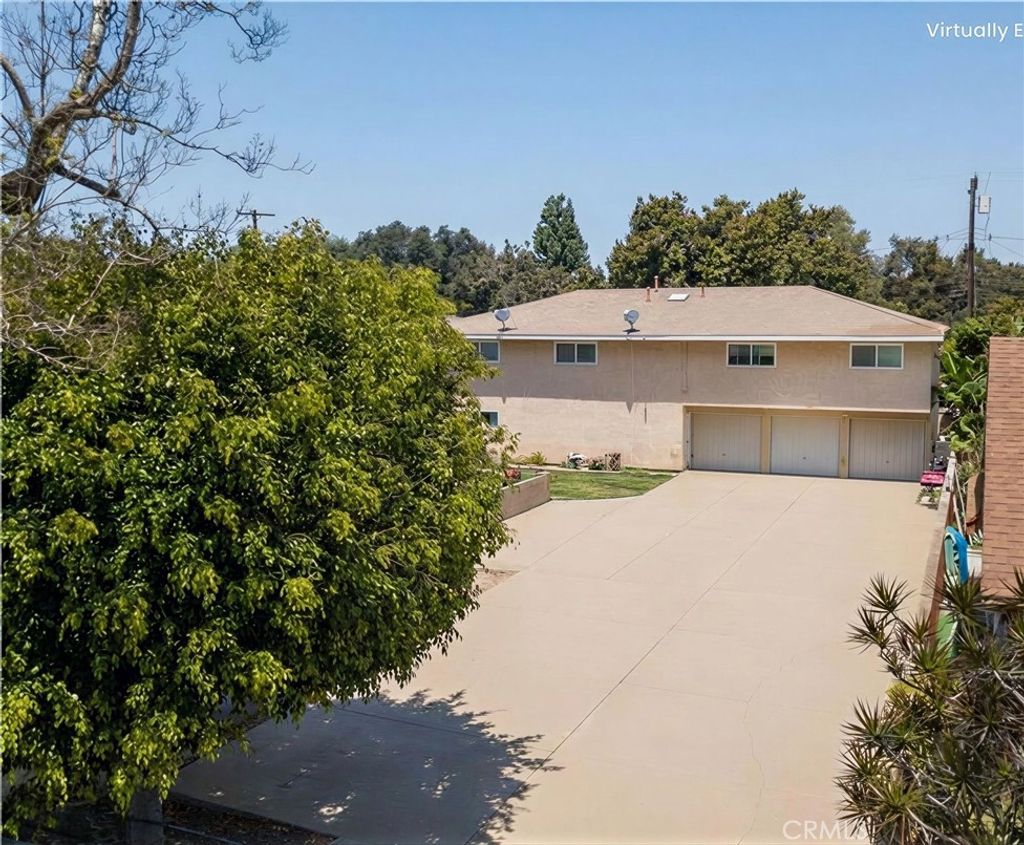 Photo of 1003 W Myrtle Street, Santa Ana, CA 92703 (MLS # PW26072817)