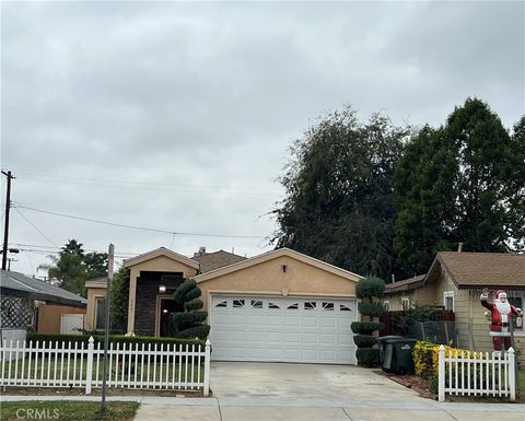 Photo of 928 S Bon View Ave Ave, Ontario, CA 91761 (MLS # TR25280154)