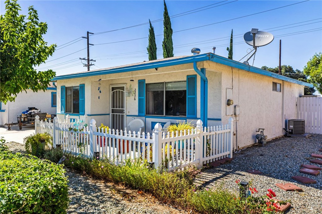 2236 San Padre