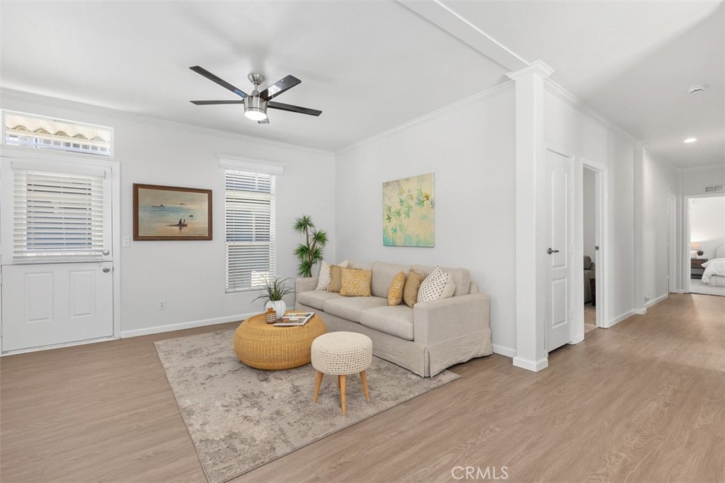21851 Newland 117